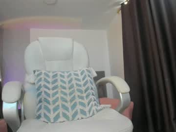 girl
        alannathomson cam image #3307963