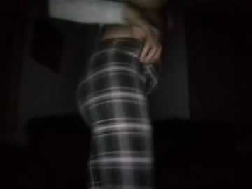 girl
        landofeden cam image #2341587