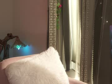 girl
        mysticxkitty cam image #6332840