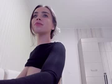 girl
        aminaswan_ cam image #2117351