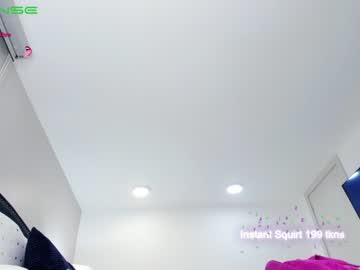couple
        candyxtreo cam image #1673462