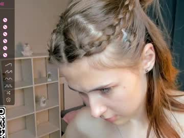 girl
        mauddenmon cam image #7005391