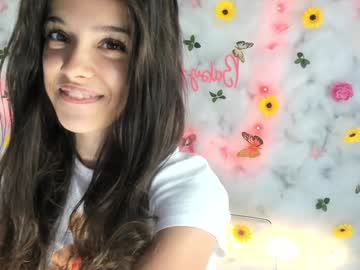 girl
        babyaylin cam image #6768456