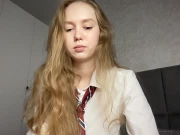 girl
        lizzy_cutie cam image #5239075