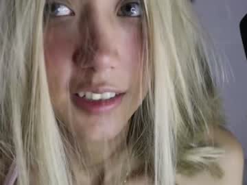 girl
        wendy_daniela cam image #3990244
