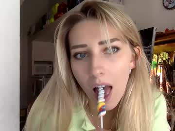 girl Cam Girls Get Busy With Their Dildos With No Shame with athenaskisses1