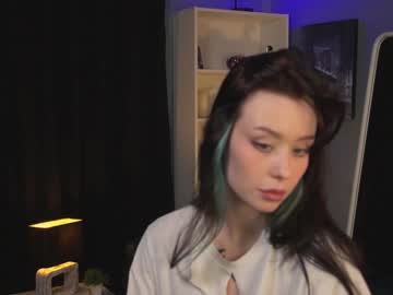 girl
        ella_knockers_xl cam image #324266