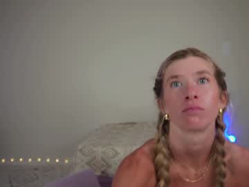 girl
        lucy_gooosey cam image #4740436