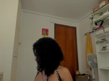 girl
        naomigarcia cam image #5837860