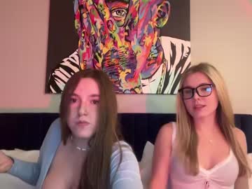 girl
        tiffany_samantha cam image #3913858