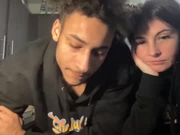 couple
        jg2cute cam image #544238