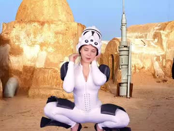 girl
        kittycaitlin cam image #6701204