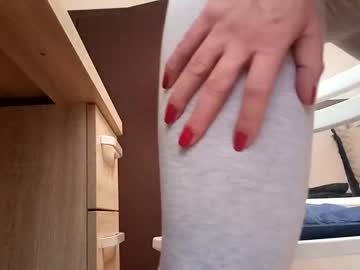 girl
        mrscummings cam image #3076249