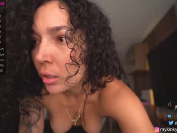 girl
        mykinkybunny cam image #1857798