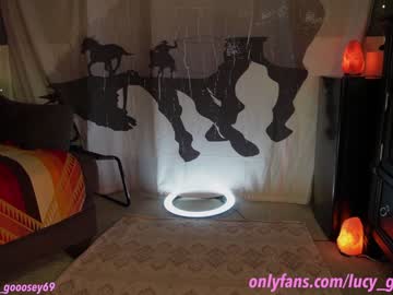 girl
        lucy_gooosey cam image #3524472