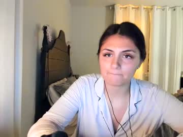 girl
        ivyfootgoddess cam image #3432858