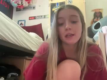 girl
        lexaarose05 cam image #5441339