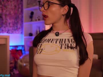 girl
        partymal cam image #4178280