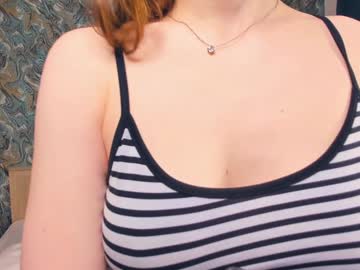 girl
        mildredherington cam image #4267188