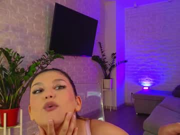 girl
        i_n_d_i_c_a cam image #4814729