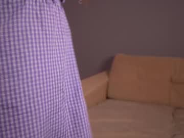 girl
        toxl cam image #4356130