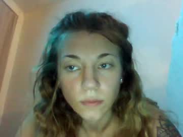 girl
        your_fav1 cam image #6831300
