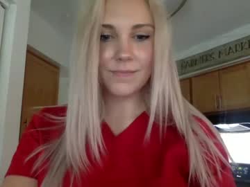 girl
        dreag3011 cam image #1462130