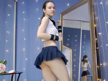 girl
        kriskras__ cam image #1322485