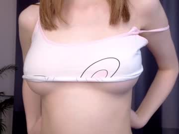 girl
        blushing_bride cam image #2786177