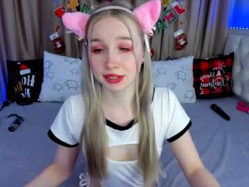 girl Cam Girls Get Busy With Their Dildos With No Shame with lilystarlight