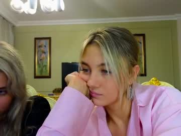 girl
        lilly_mattsson cam image #2511432