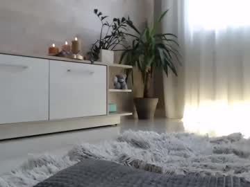 girl
        meryfoxxx cam image #2730350