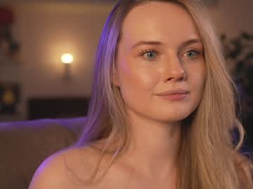 girl
        your_kat cam image #6417780