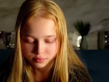 girl
        gemmabrabazon cam image #4420386