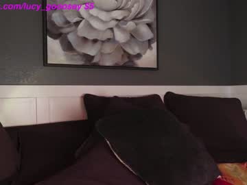girl
        lucy_gooosey cam image #3100627