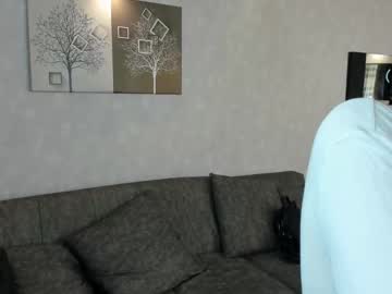 girl
        jolly_bell cam image #4310116