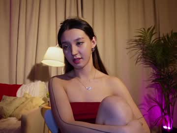 girl
        sarasuo cam image #6410926
