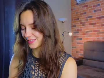 girl
        jasmindoroti cam image #7027117