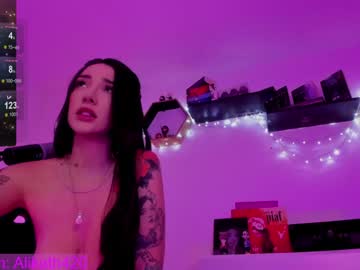 girl
        thecosmicgirl cam image #4602341