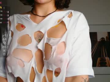 girl
        lisasashley cam image #2421900
