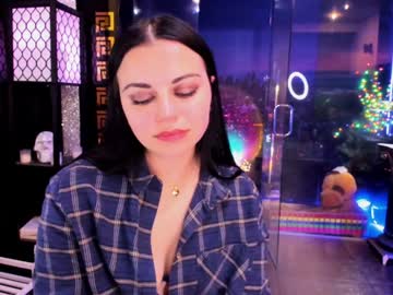 girl
        alma_pearl cam image #5669353