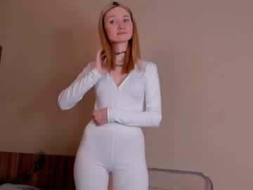 girl
        new_aliceworld cam image #3363263