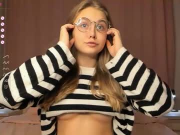 girl
        pewdieevaa cam image #2345993