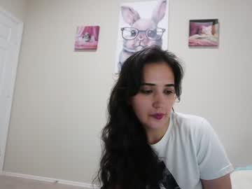 girl
        prueberry cam image #1632018