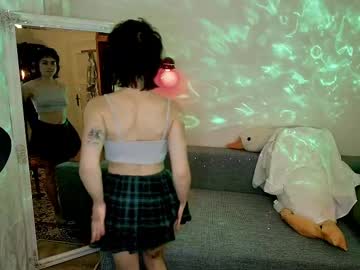 girl
        evaelfiej69 cam image #6391455