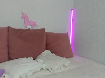 couple
        al1ce_fox cam image #2598454
