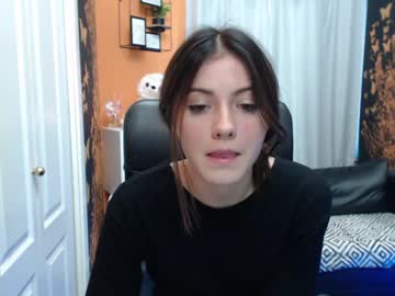 girl
        its_rachel cam image #103493