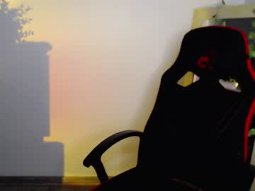 girl
        shy_blondiee cam image #910828