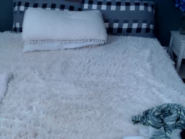 girl
        allforshow93 cam image #1881343