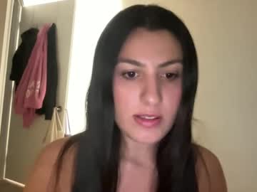 girl
        bustybookworm69 cam image #6190776